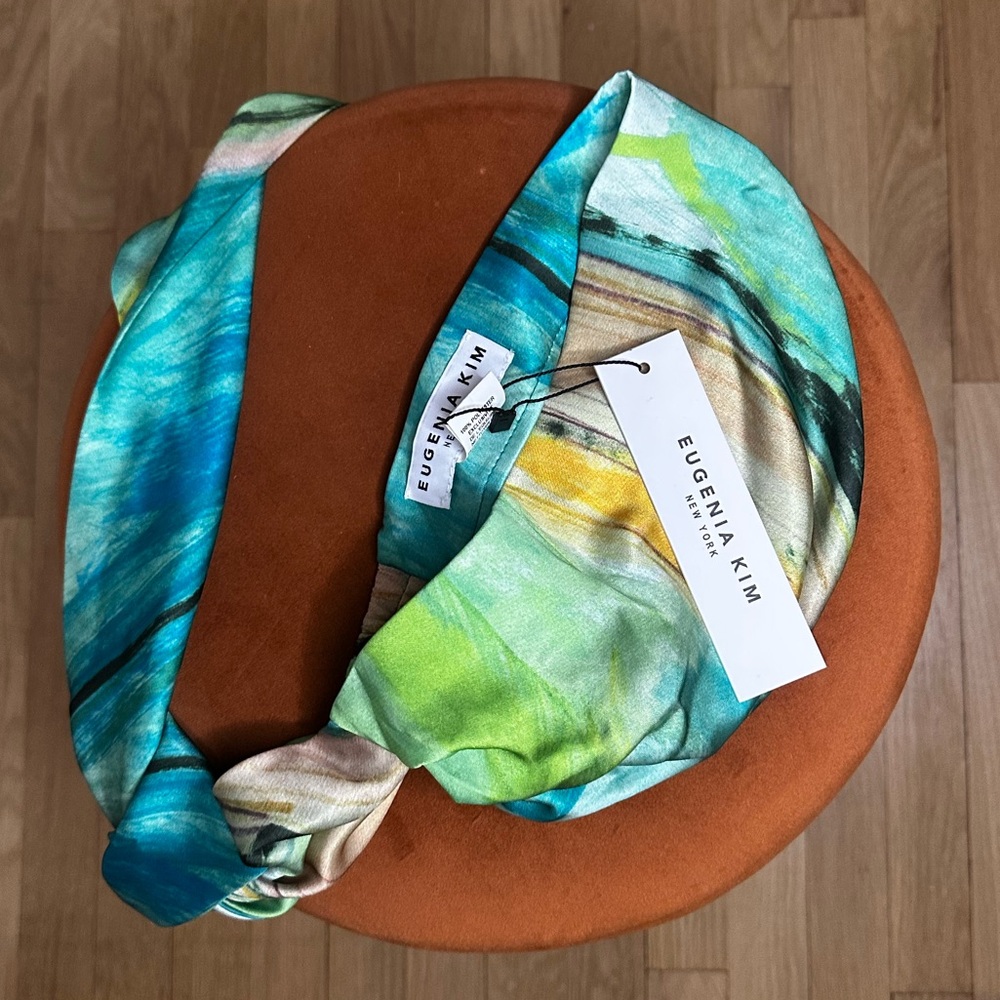 GIGI SATIN HEAD WRAP IN GREEN - Picture 4 of 6